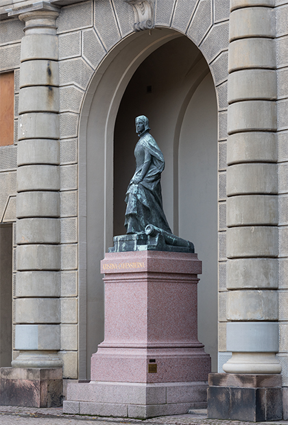 Kristina Gyllenstierna statue The Stockholm Bloodbath Royal Palace